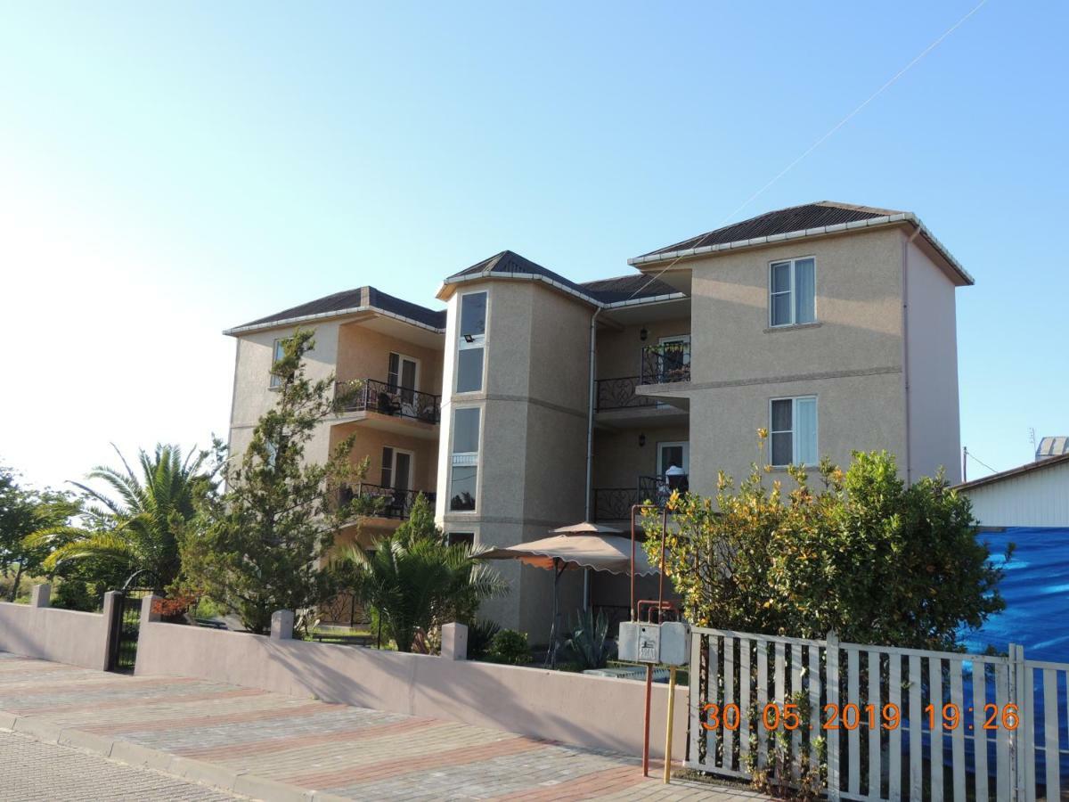 Nika Inn Kobuleti Exteriör bild