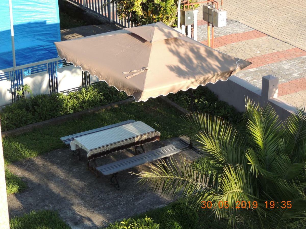 Nika Inn Kobuleti Exteriör bild