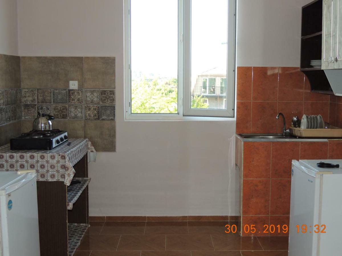 Nika Inn Kobuleti Exteriör bild
